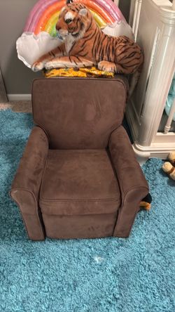 Toddler recliner