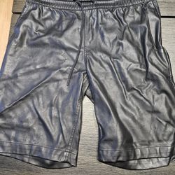 $10 Size M MEN black Shorts 