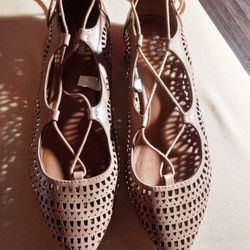 Mossimo Pointed Toe Lace Up Flats