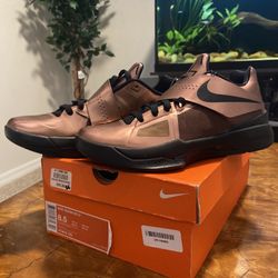 Size 8.5 - KD 4 Christmas