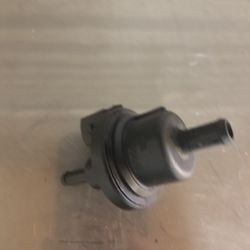 OEM BMW E30 Gas Fuel Petrol Tank Gas Bleeder Purge Valve 87-91 325i 325is 325ix