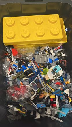 35-40 pounds Lego bulk(support your offer)