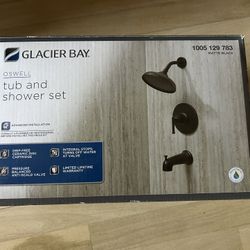 Glacier Bay Oswell Tub & Shower Set 1005 129 783 NEW