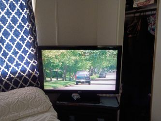37 Inch LG TV , no remote