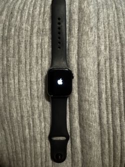 Apple Watch Series 5 - 40 mm black