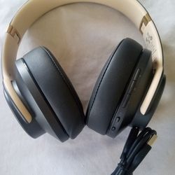 WIRELESS BLUETOOTH HEADPHONES BT 5.3 NOISE CANCELLING STEREOS 3 MODES EQ 90 HOURS PLAYTIME HI-FI BUILT-IN MIC.