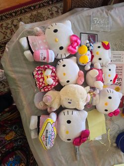 Hello Kitty  little stuffed animals vintage
