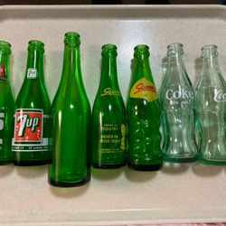 CA. VINTAGE POP BOTTLES. COKE. SQUIRT. 7 UP. $ 4.00 EACH. 