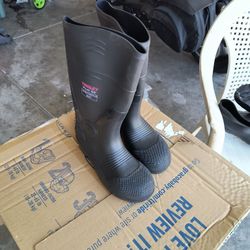 Plastic Boots New ,Men 6 ,Women 8 $20