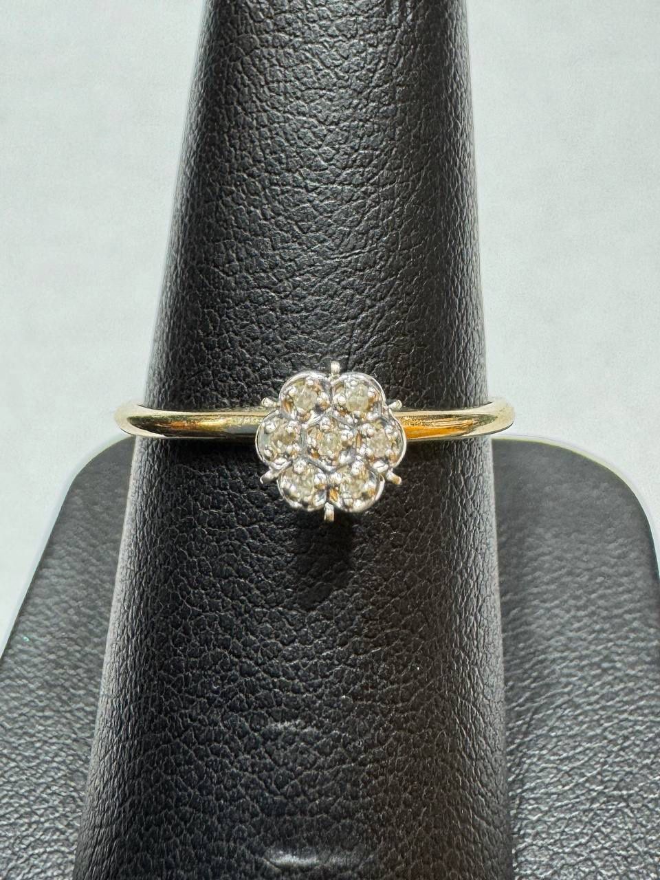 10k yellow gold diamond flower ring