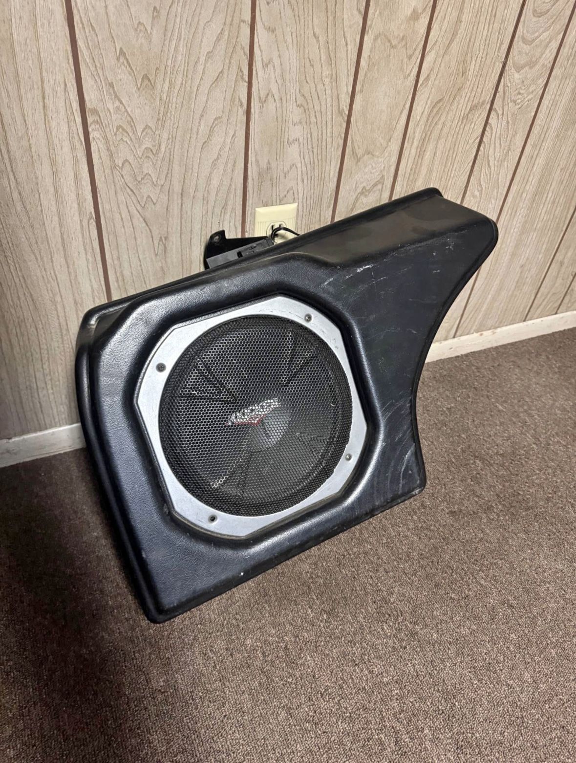 2006-2010 Chrysler 300 factory sub box with 10 inch kicker sub