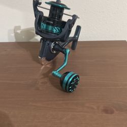 Size 7000 Spinning Reel