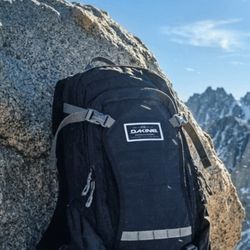 Dakine Mission 25L Backpack - Black | Snow, Skate & Travel Pack