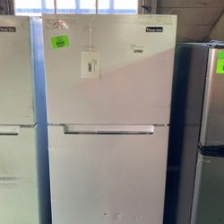 Magic chef white refrigerator #HMDRWE M1LPD