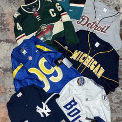 MLB/NFL/NHL JERSEYS 🔥✅  OPEN TO OFFERS ! 