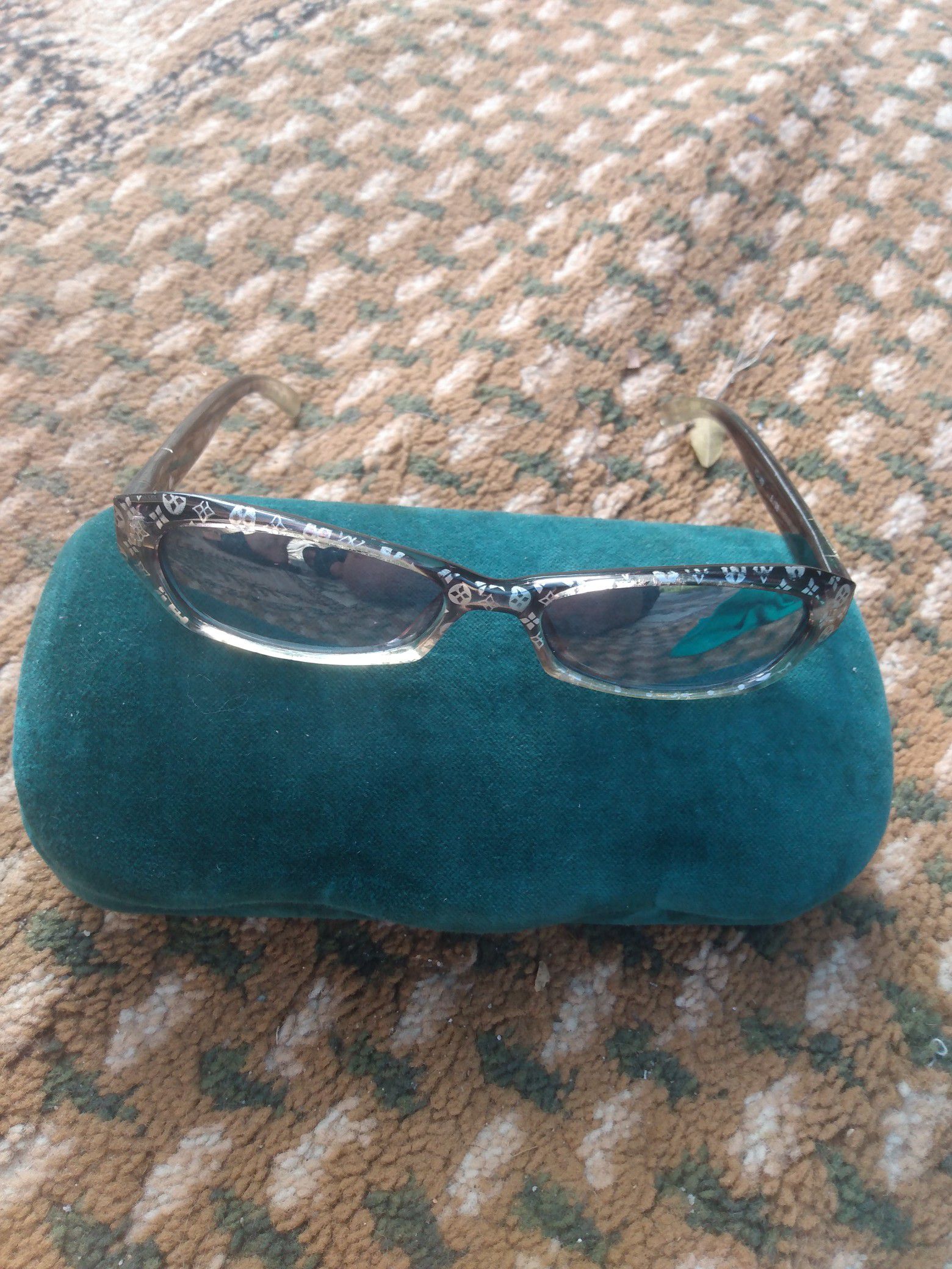 Louis Vuitton Sunglasses - Ladies