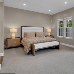 Luxury Queen Size Bed Set