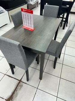 New 5pc dining set