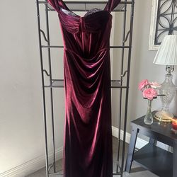 Stunning burgundy velvet gown