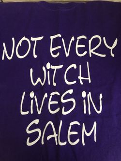 Women’s t shirt. Size small