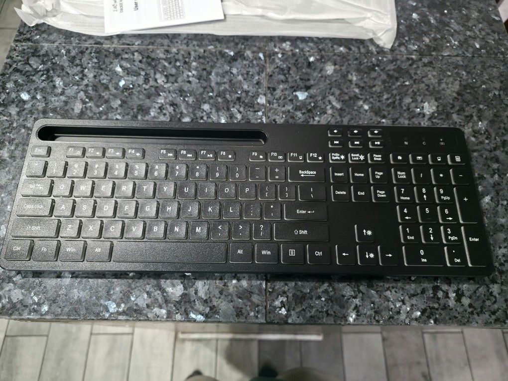 2.4 ghz Wireless Keyboard