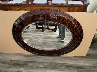 Oval Wall Mirror With Glass in The Frame 47”1/2 x 36” Used Condition $70 Firm on Price