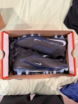 Nike Football Cleats Navy Blue Flyknit