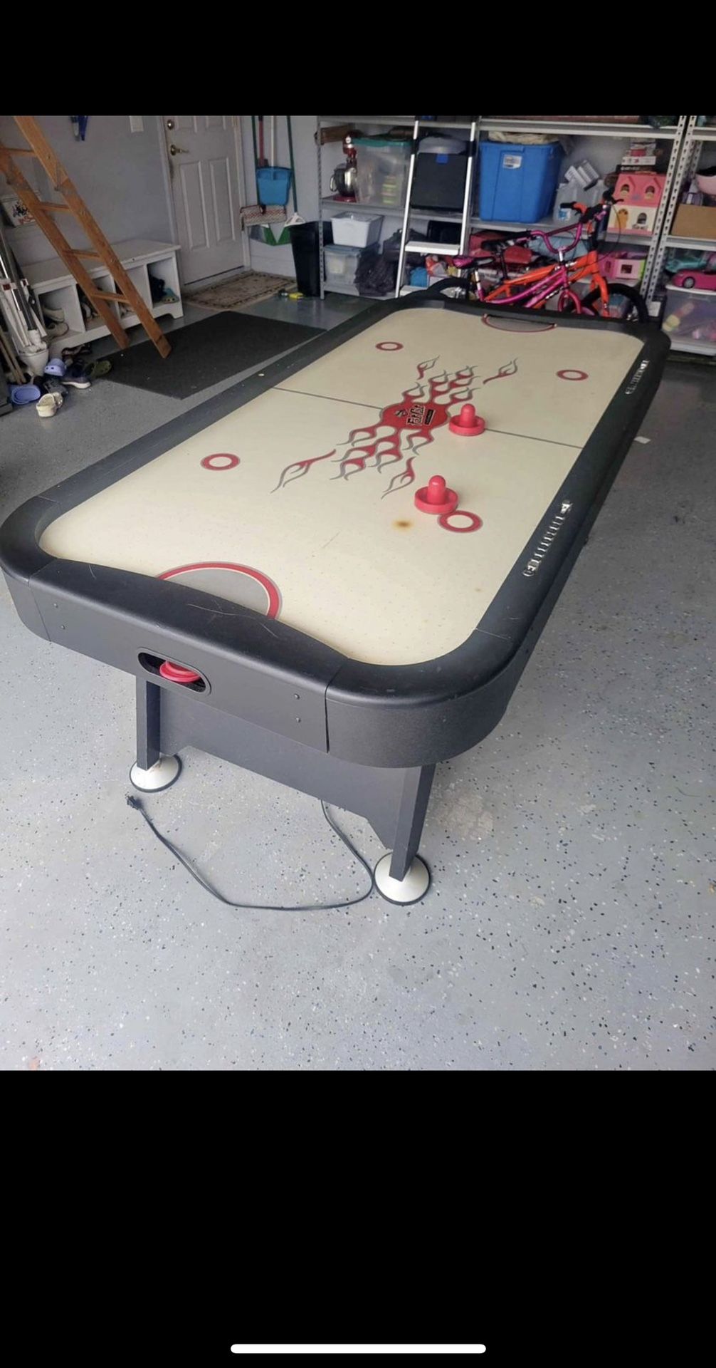 Air hockey Table With Pucks 