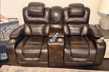 Love seat Italian leather! Very nice!