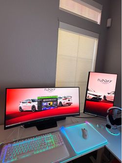 Whole gaming pc setup with secretlab omega