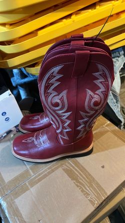 Woman boots size 6