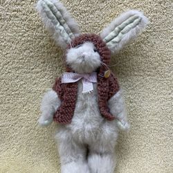 Boyd’s Plush Hare “Golda “