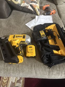 Dewalt 30 Degree Framing Nailer Kit