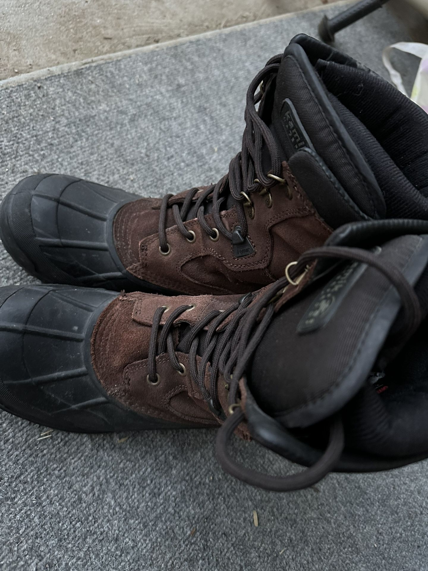 Women’s Kamik Snow Boots Size 9