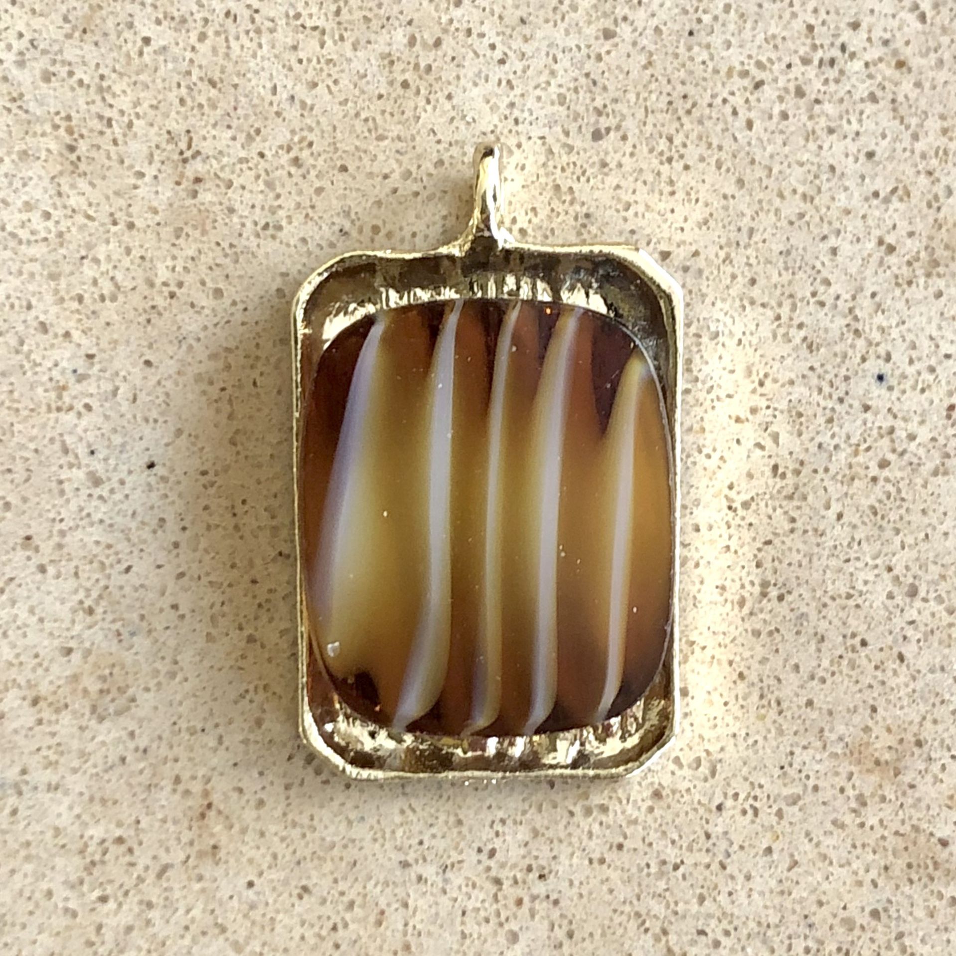 🤎 Pretty, mosaic pendant made from gold tone rectangle frame setting and vintage swirled brown glass piece