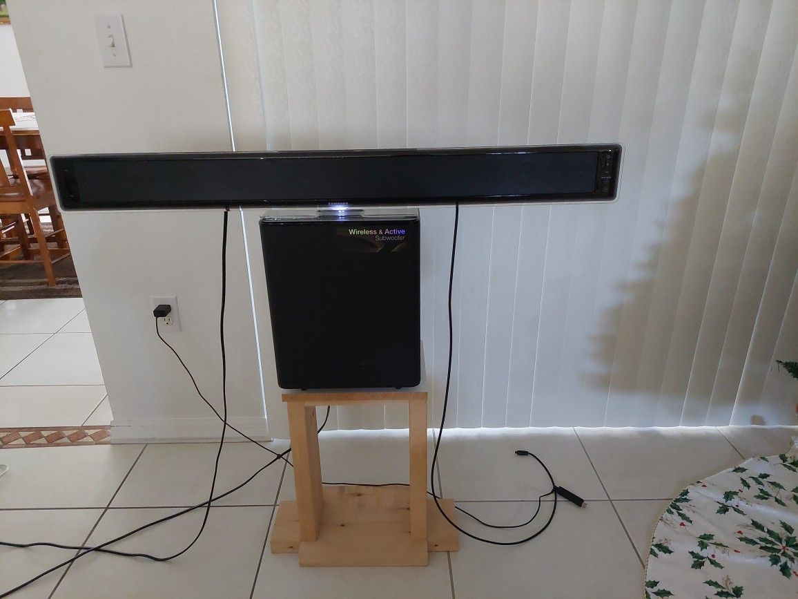 SAMSUNG CRYSTAL SURROUND AIR TRACK (ACTIVE SPEAKER SYSTEM) Soundbar W/wireless Subwoofer If It's Listed Here It's Available! Pick Up New Port Richey