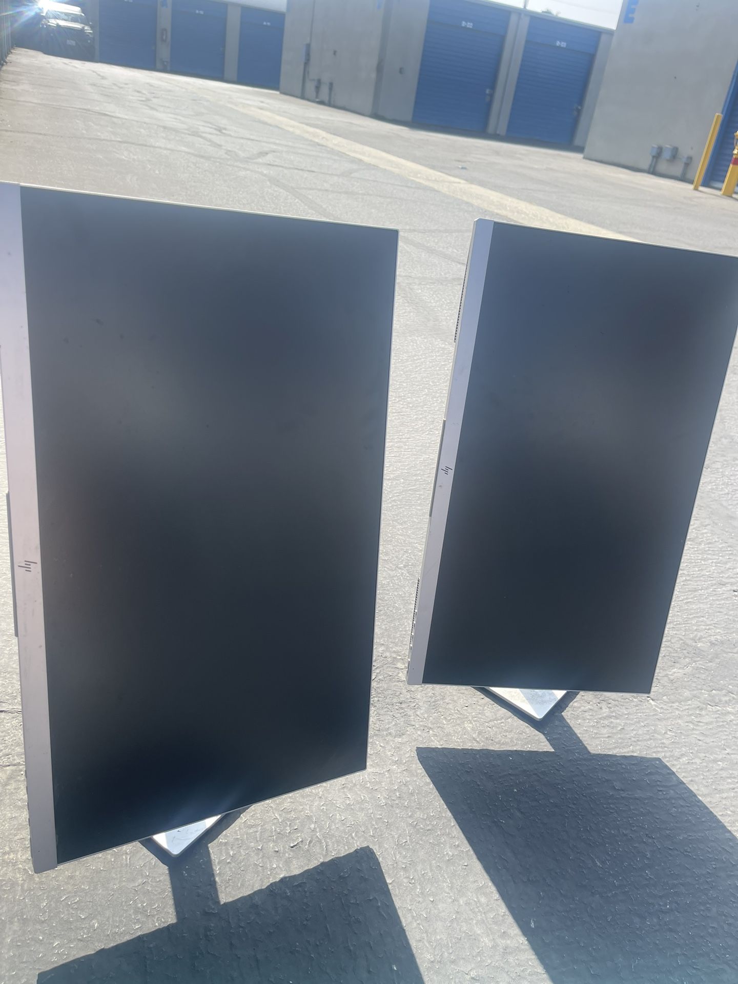 2 Hp Elite Monitors 24”