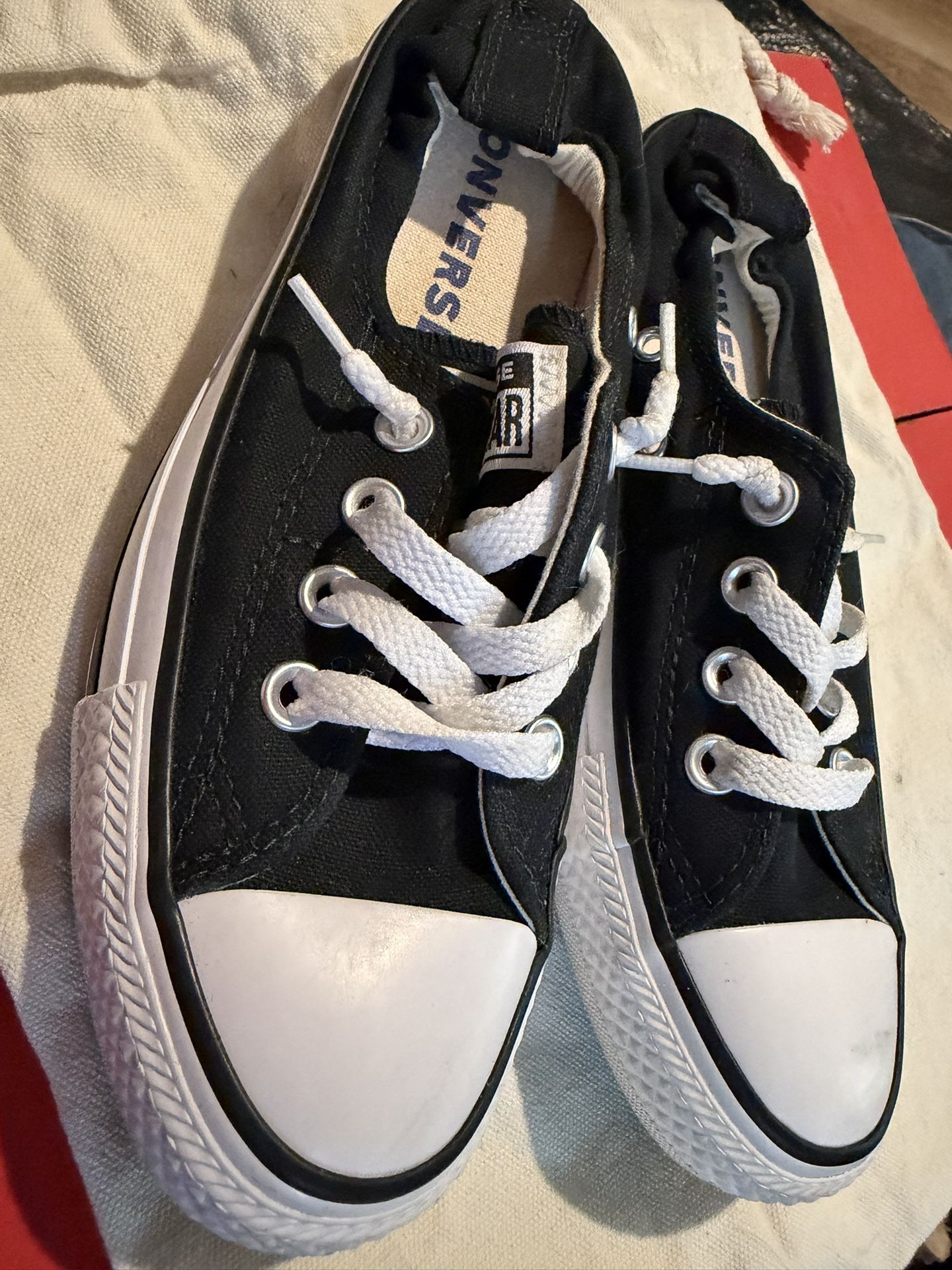 Women's Chuck Taylor All Star Shoreline Low Top Sneaker Size 6