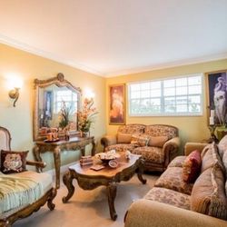  FULL SET  OF HOME FURNITURE - LIKE NEW!