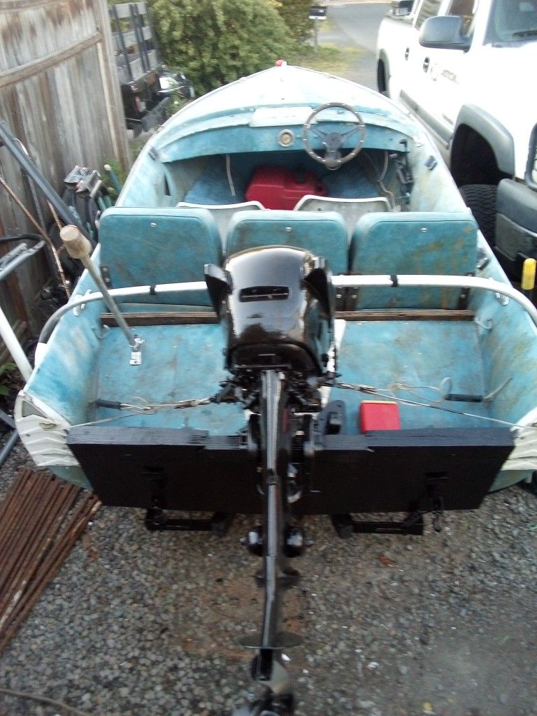 Awesome Boat With 2 Motors Must Go