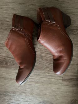 Brown women’s shoes