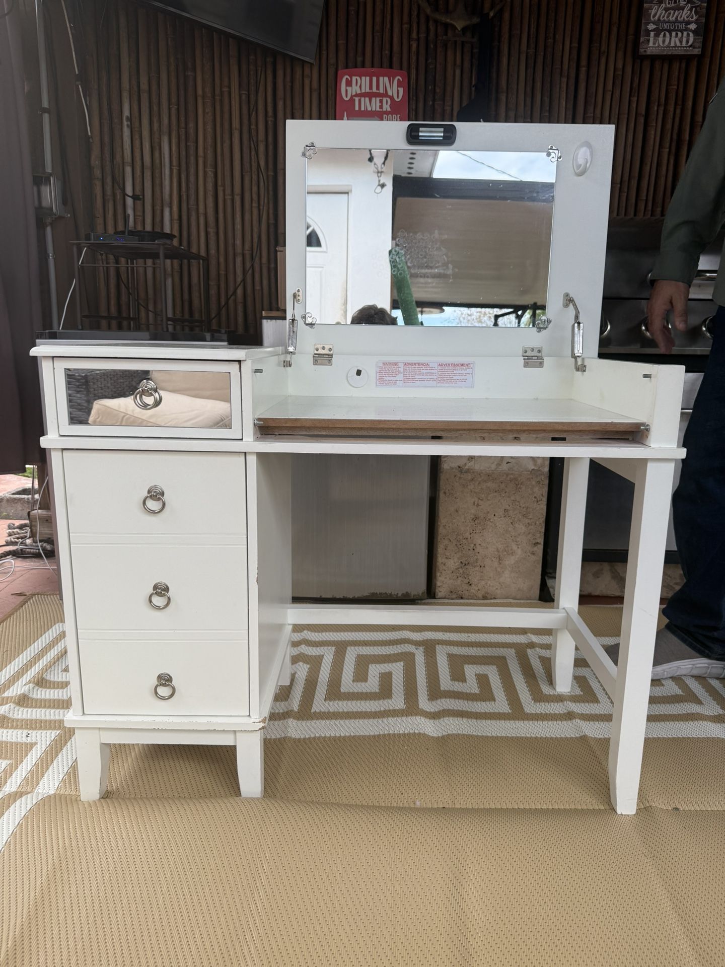White Mirrored Vanity