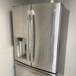GE French Door Refrigerator 