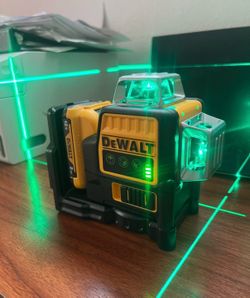 Dewalt Laser 360 Green Beam Leveling