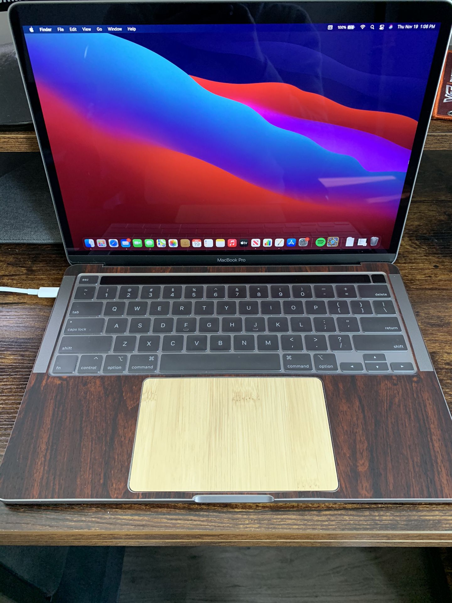 Apple MacBook Pro (13-inch 2020) 2.0 GHz Intel core i5 512GB SSD 16GB RAM