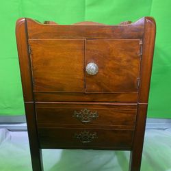 18th C. Georgian Bedside Table