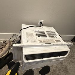 In Window A/C Unit 