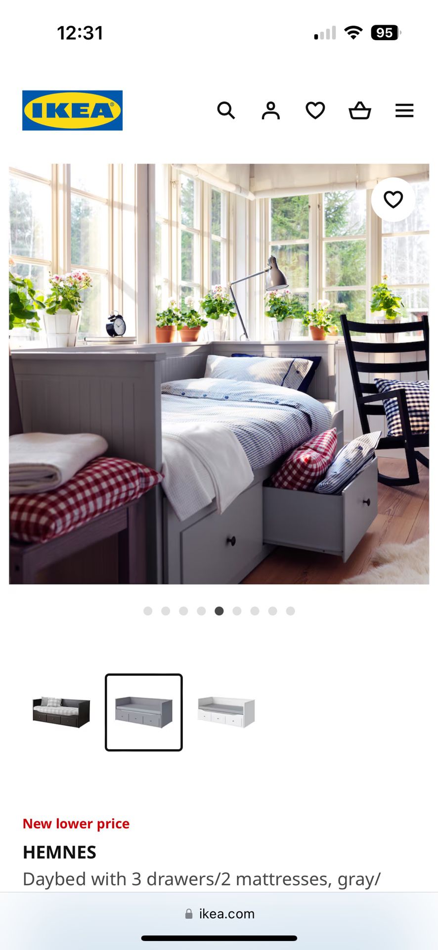 Twin Daybed with storage drawers!