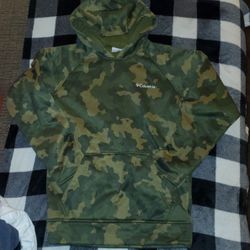 Columbia Camouflage Sweater 