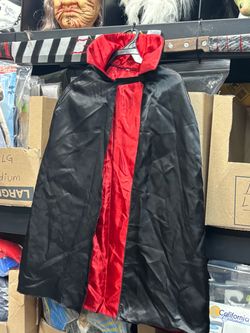 Kids Vampire Cape 🧛  for kids 5-7